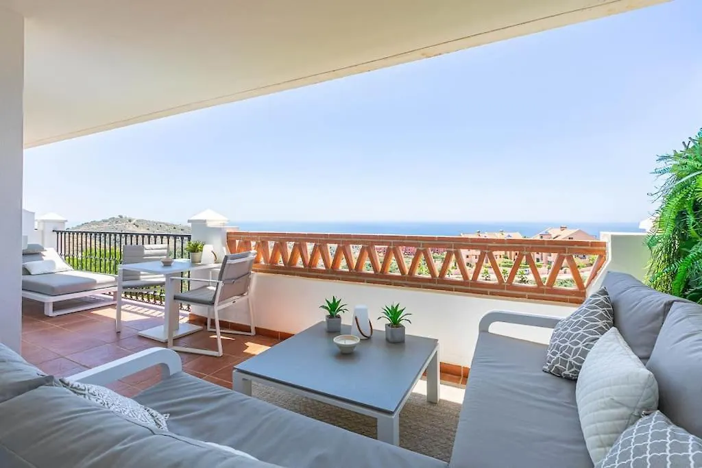 Luxury Apartment In Las Palmeras Sitio de Calahonda
