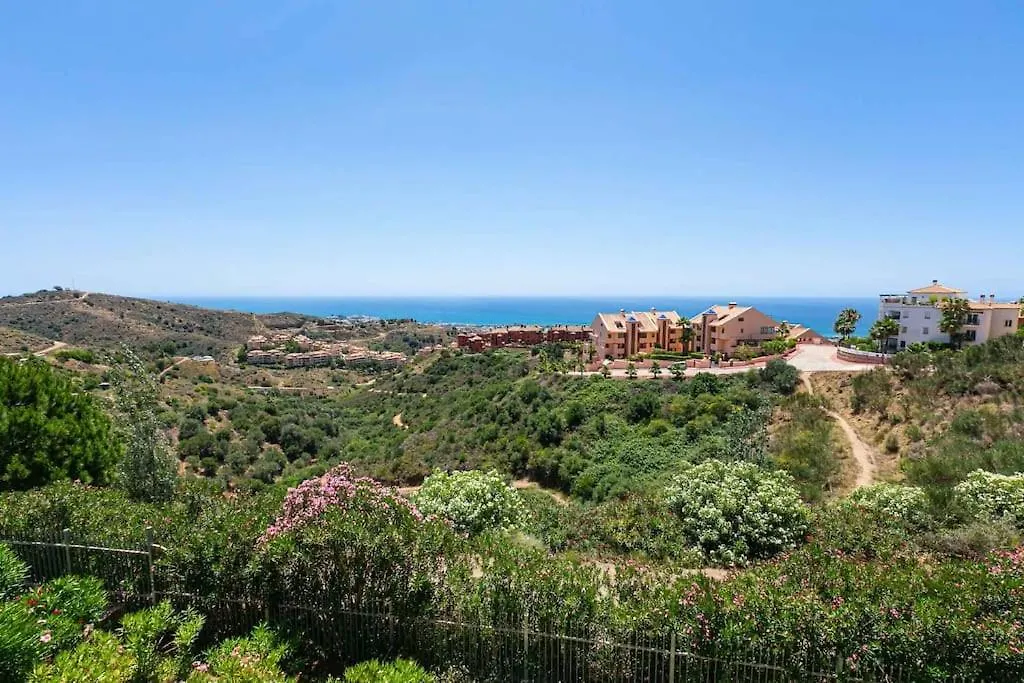 Luxury Apartment In Las Palmeras Sitio de Calahonda