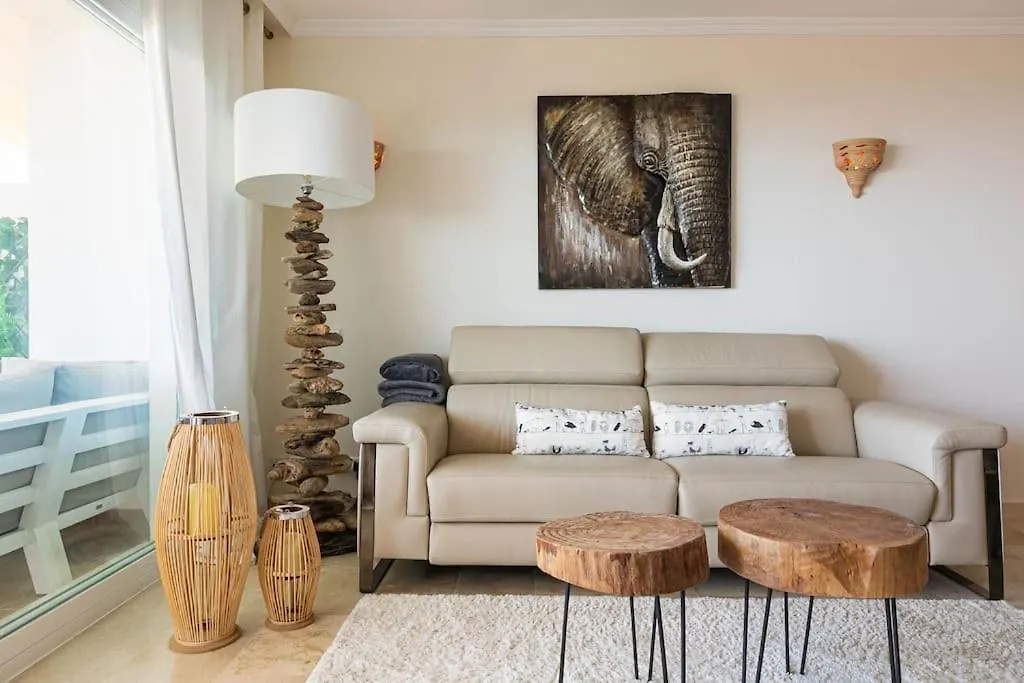 Luxury Apartment In Las Palmeras Sitio de Calahonda