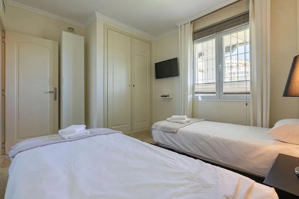 Luxury Apartment In Las Palmeras Sitio de Calahonda