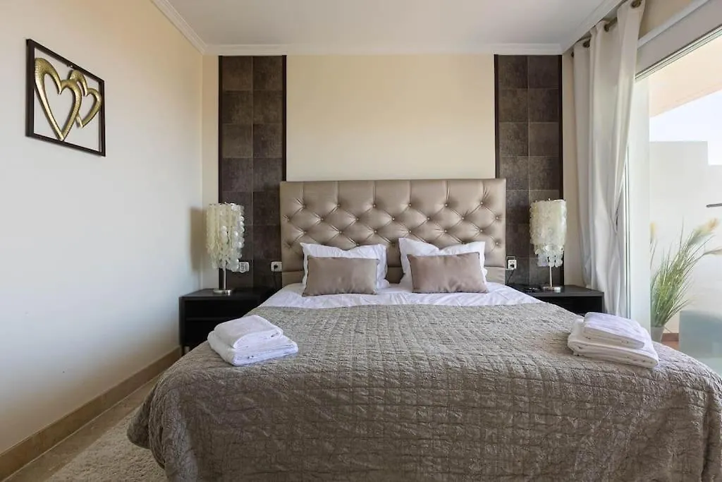 Luxury Apartment In Las Palmeras Sitio de Calahonda
